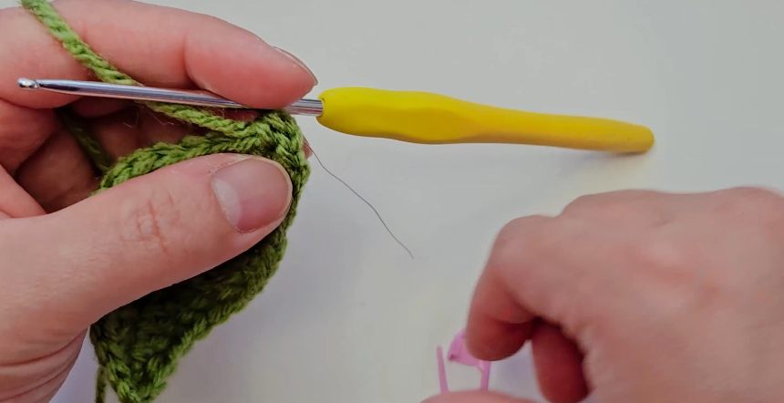 Crochet tutorial step